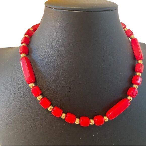 Vintage Trifari Candy Apple Red & Gold Tone Acrylic Necklace. - Picture 2 of 5
